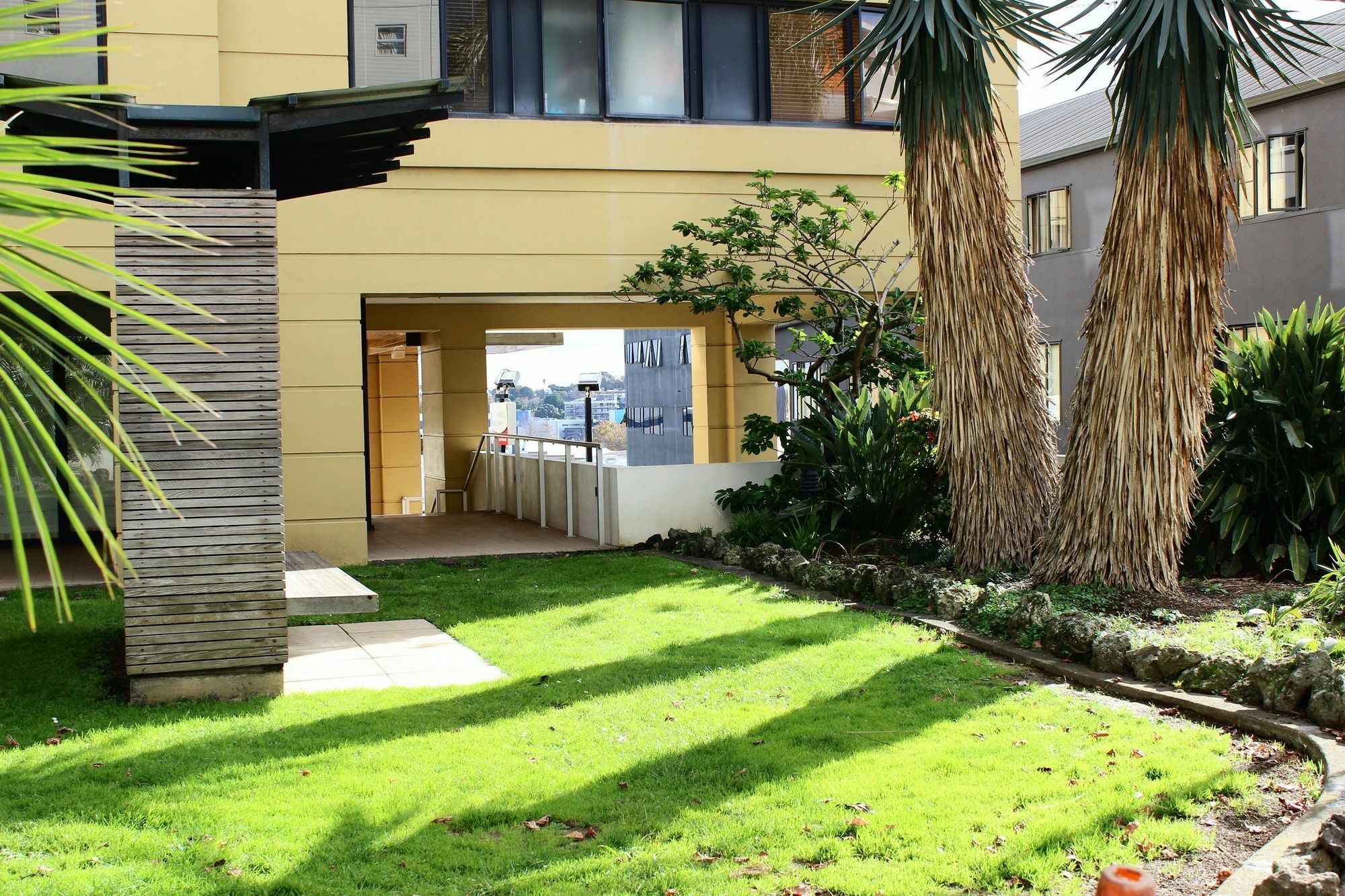 Apollo On Nelson Aparthotel Auckland Exterior photo